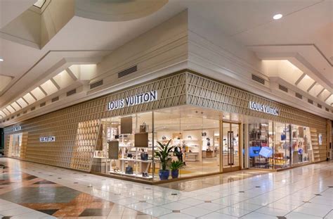where to buy louis vuitton detroit michigan mall
